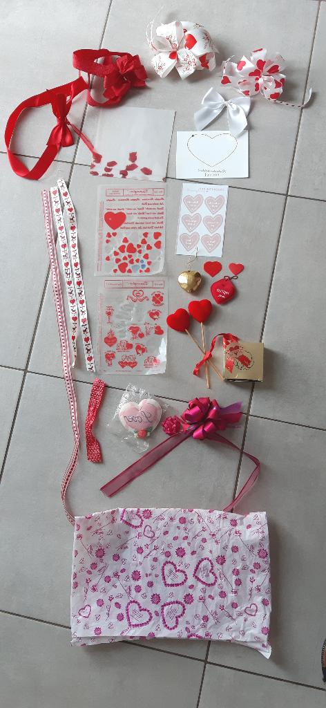 hartjes decoratie stickers doordruk lint strik magneet, Ophalen of Verzenden, Zo goed als nieuw
