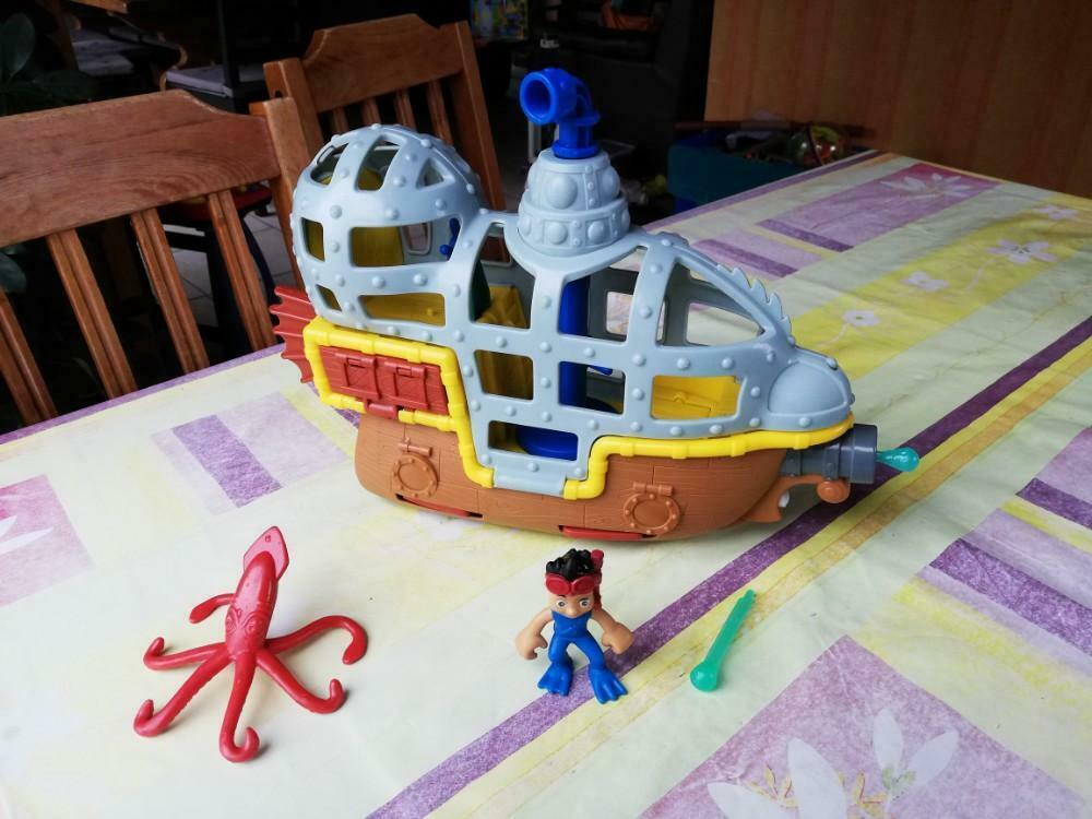 Jake et les pirates du Pays Imaginaire : bucky sous marin, Enlèvement ou Envoi, Comme neuf