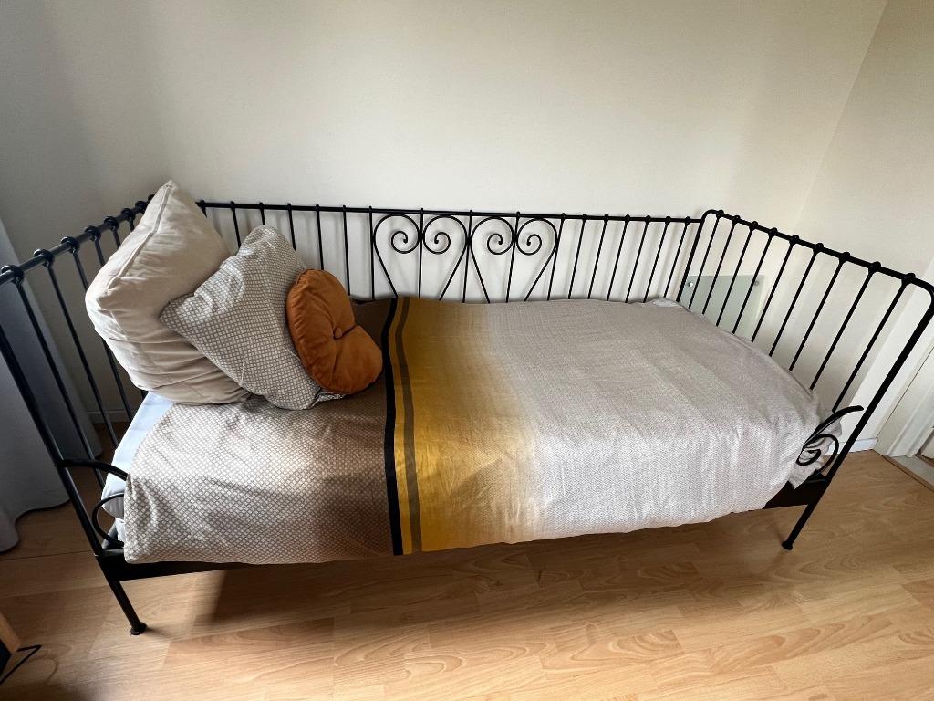 Bed met metalen frame, Ophalen, Gebruikt, 90 cm, Eenpersoons