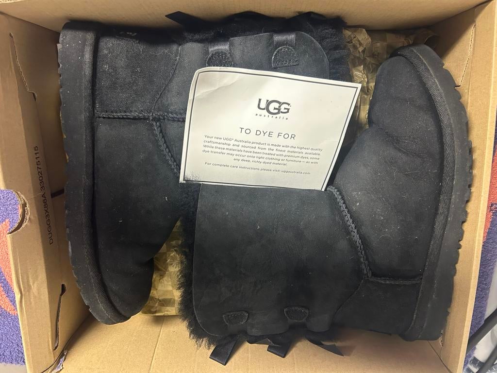 Chaussures UGG pointure 36, Enlèvement, Boots et Botinnes, Porté, Noir
