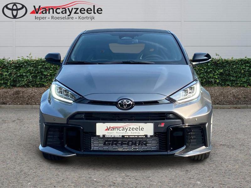 Toyota Yaris GR 1.6i MT+premiumpack+forgedw, Auto's, Toyota, 1600 cc, Handgeschakeld, USB, Zilver of Grijs