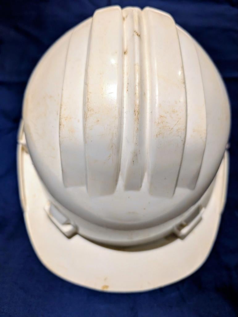 Casque de chantier blanc - Réglable, Bricolage & Construction, Enlèvement ou Envoi, Avec visière, Utilisé