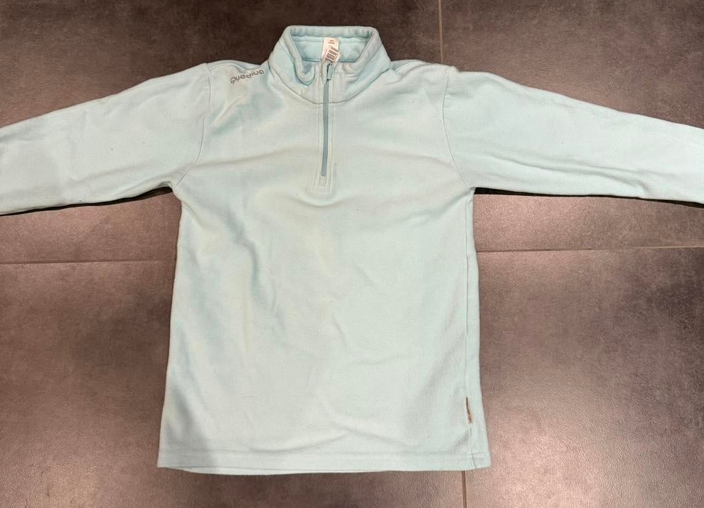 Polaire bleu clair, marque Quechua, tailles 134-145, Enlèvement ou Envoi, Comme neuf, Garçon ou Fille, Pull ou Veste