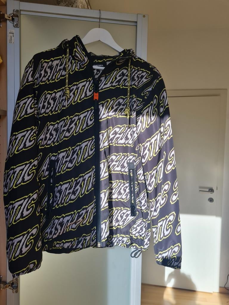 Vest Diesel zwart/wit/geel maat S. Zie vele zoekertjes, Kleding | Heren, Ophalen, Diesel, Zwart, Zo goed als nieuw