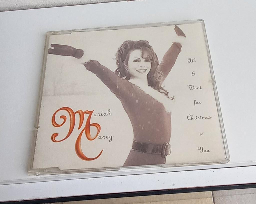CD Mariah Carey, Enlèvement