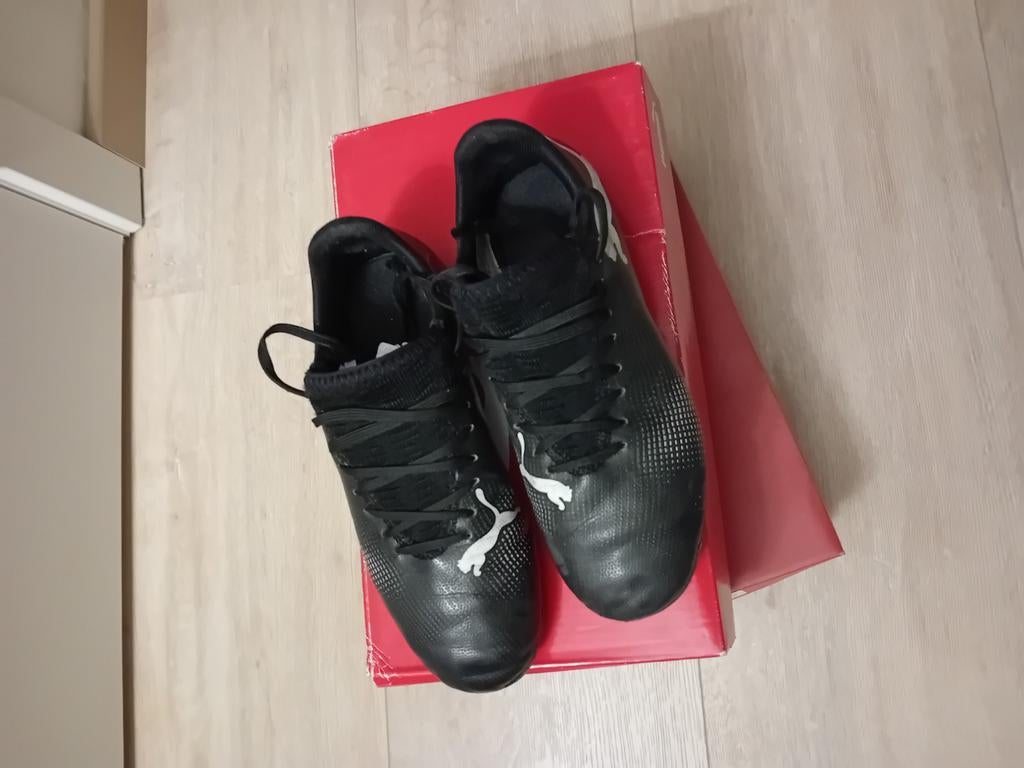Puma kinder voetbal schoenen maat 34, Sport en Fitness, Voetbal, Ophalen of Verzenden, Gebruikt, Schoenen