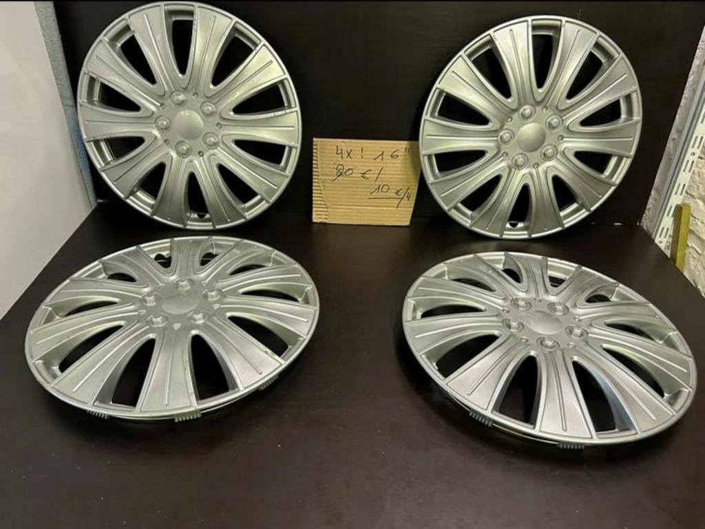 4 universele 16" wieldoppen, onverslaanbare prijzen 10€/4, Ophalen of Verzenden, Gebruikt