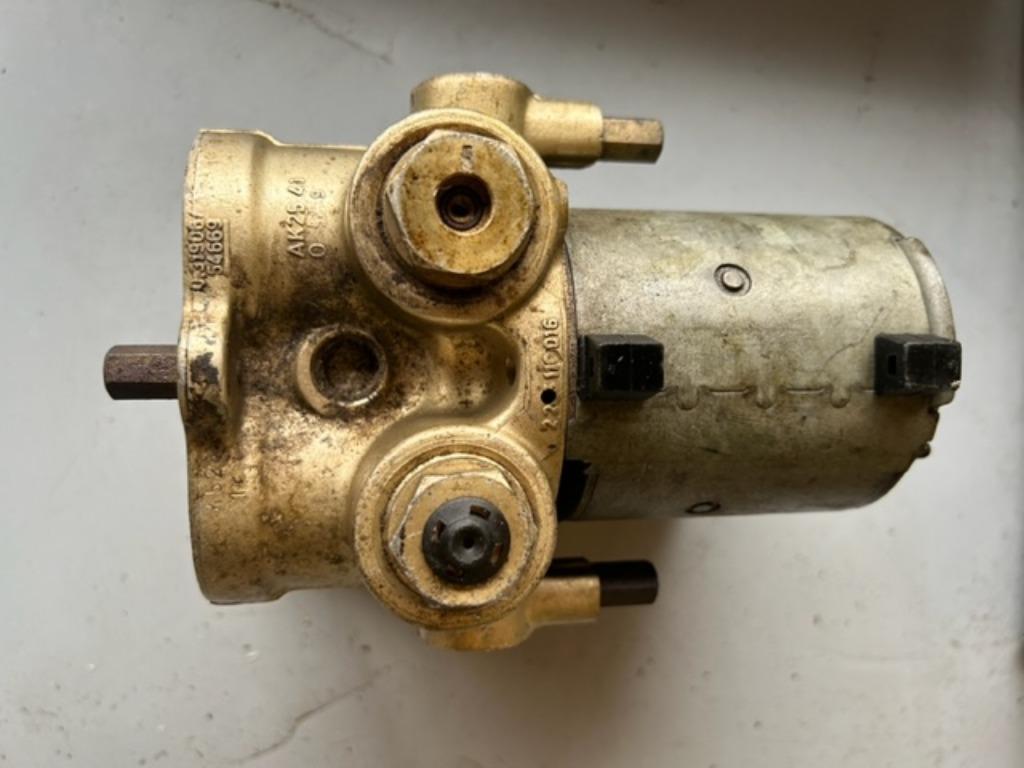 Unité ABS hydraulique pour Ferrari 412, Enlèvement, Utilisé, Ferrari