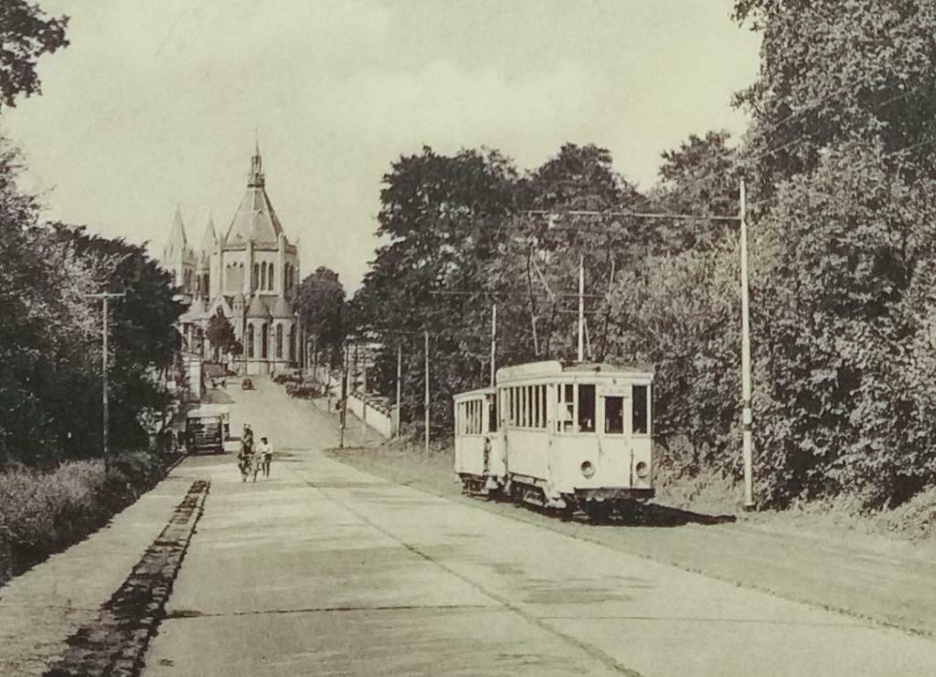Carte Postale Bonsecours – Avenue de Condé avec tram, Enlèvement ou Envoi, 1960 à 1980, Affranchie, Hainaut