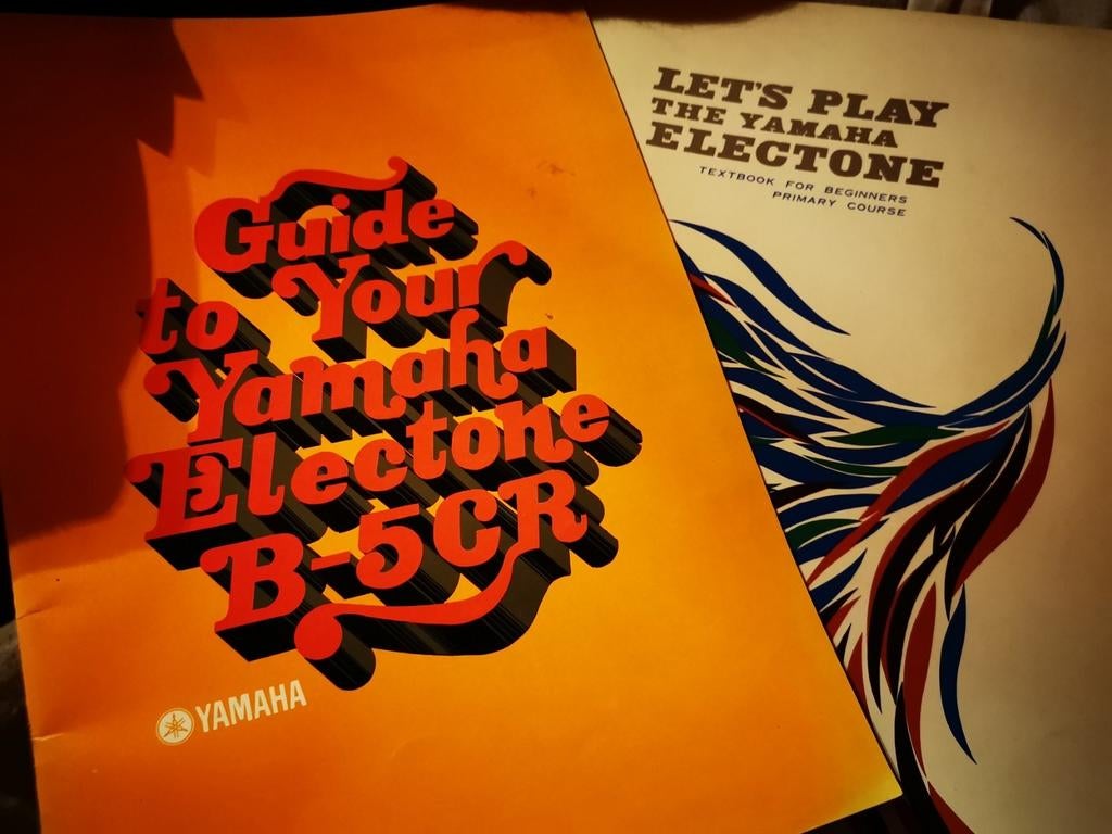 Yamaha Electone B-5CR gids en speelboek 1967-68 als nieuw, Muziek en Instrumenten, Ophalen of Verzenden, Zo goed als nieuw, 2 klavieren