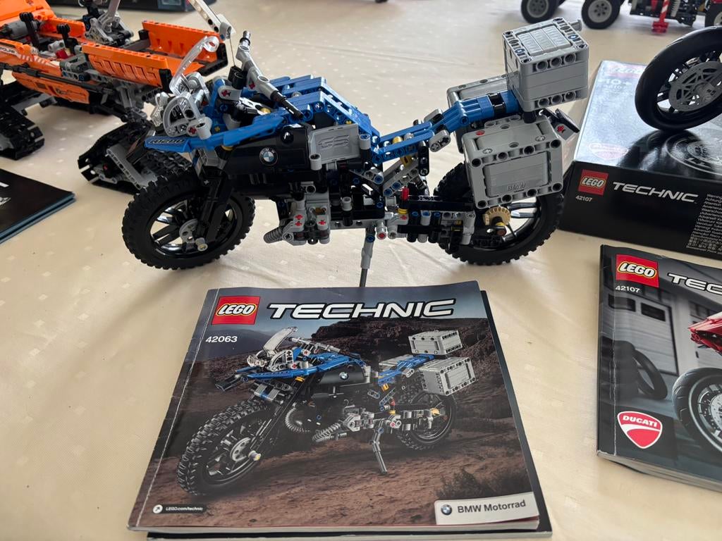 LEGO Technic BMW R 1200 GS Adventure - 42063, Enlèvement, Comme neuf