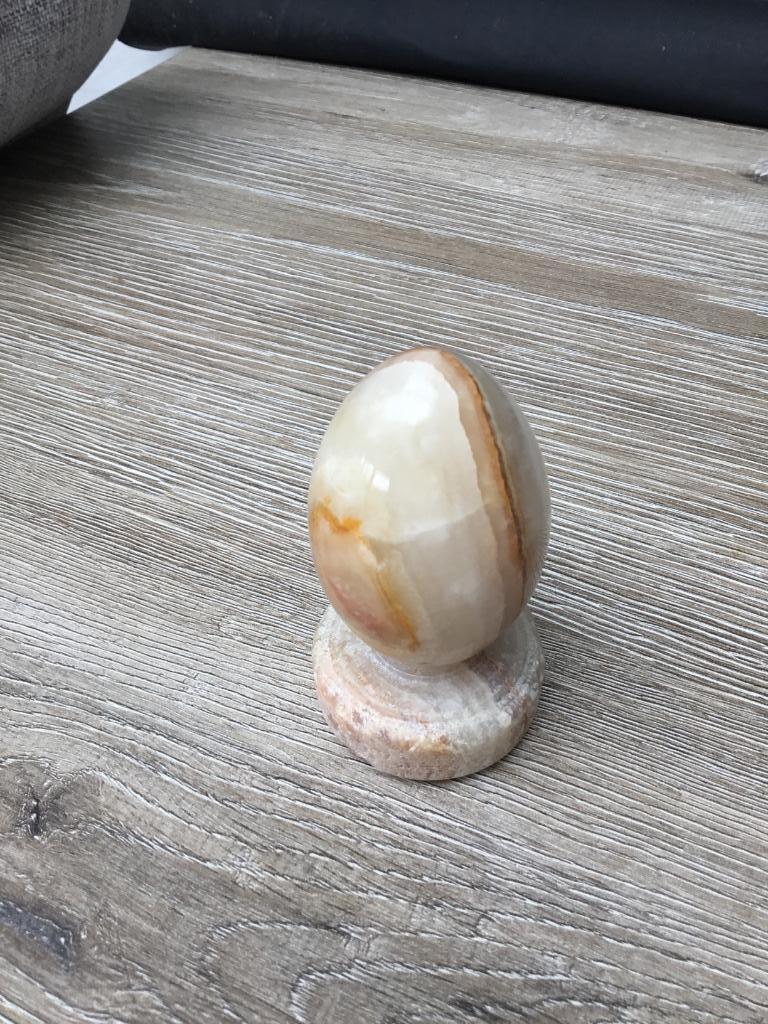 Marmeren ei op sokkel, Ophalen of Verzenden, Overige typen
