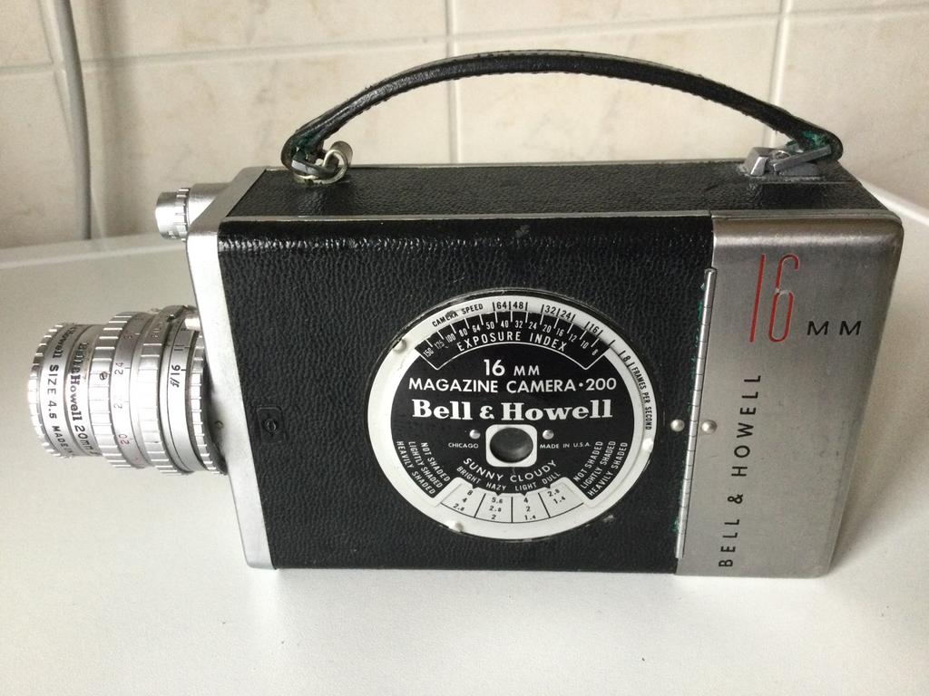 Bell & Howell magazine camera 200 - 16 mm, Ophalen of Verzenden, Filmcamera