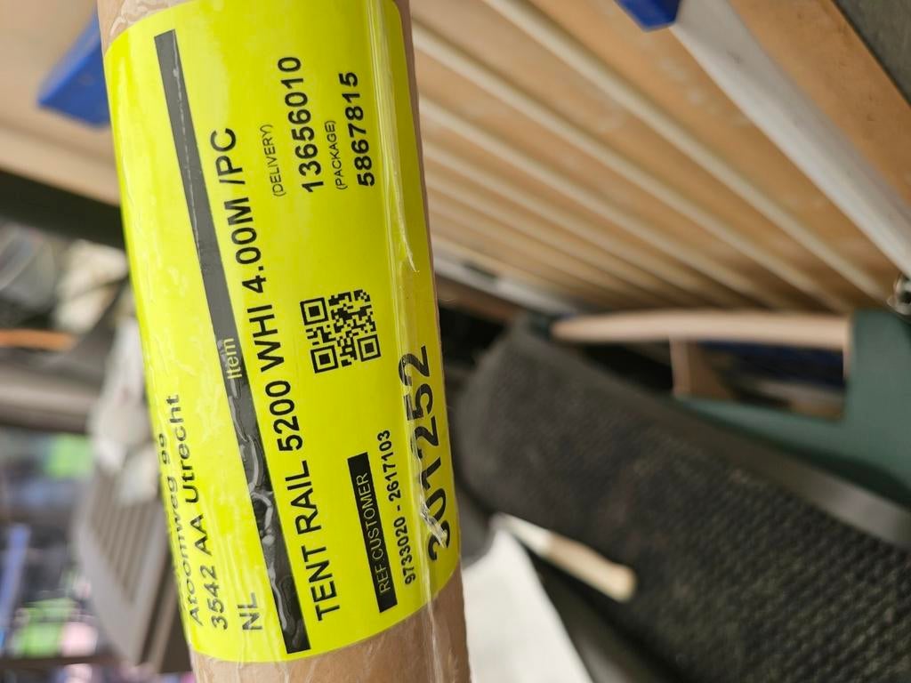 Thule montage rail voor omnistor 5200 voor leds, Caravans en Kamperen, Ophalen, Zo goed als nieuw