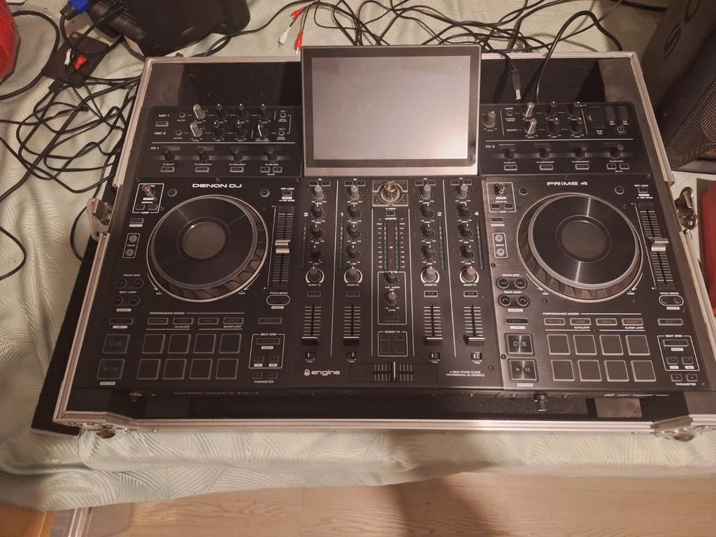 Dj controler Denon prime 4, Enlèvement ou Envoi, Comme neuf, Denon