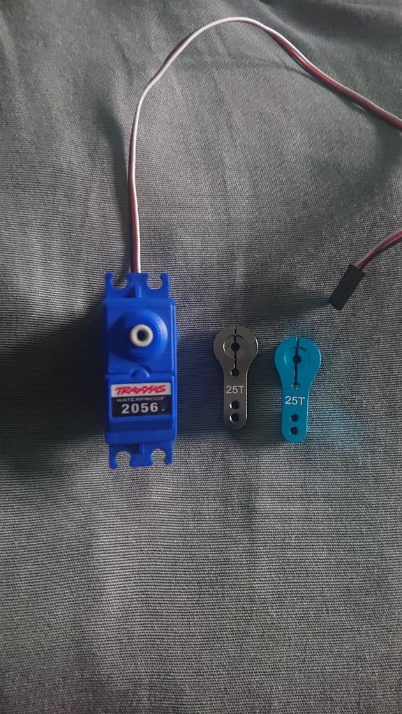 Servo traxxas 2056, Enlèvement ou Envoi, Neuf