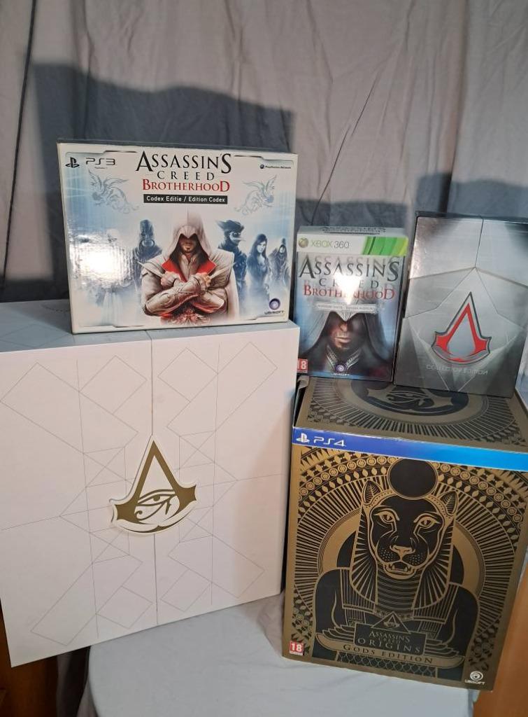 Assassin's creed divers editions collector des jeux, Collections, Statues & Figurines, Utilisé, Autres types, Enlèvement