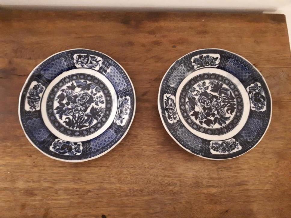 2 Diepe borden-Maastrichts Aardewerk - Petrus Regout, Antiek en Kunst, Ophalen of Verzenden