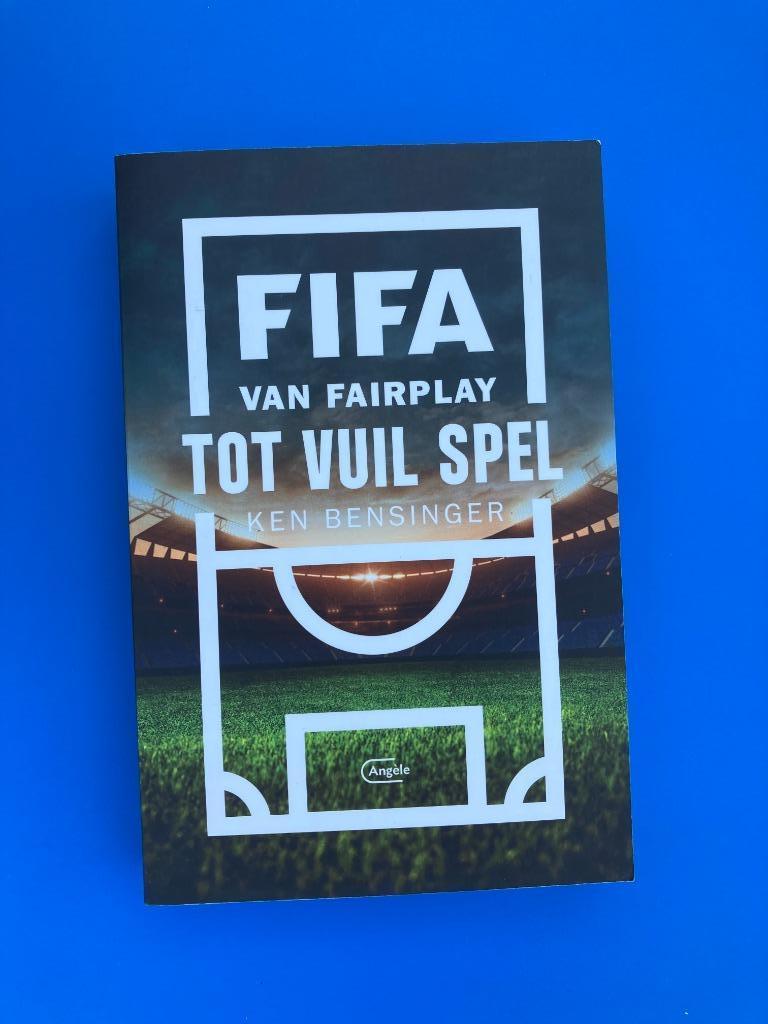 Boek FIFA Van fairplay tot vuil spel, Ophalen of Verzenden, Zo goed als nieuw, Balsport