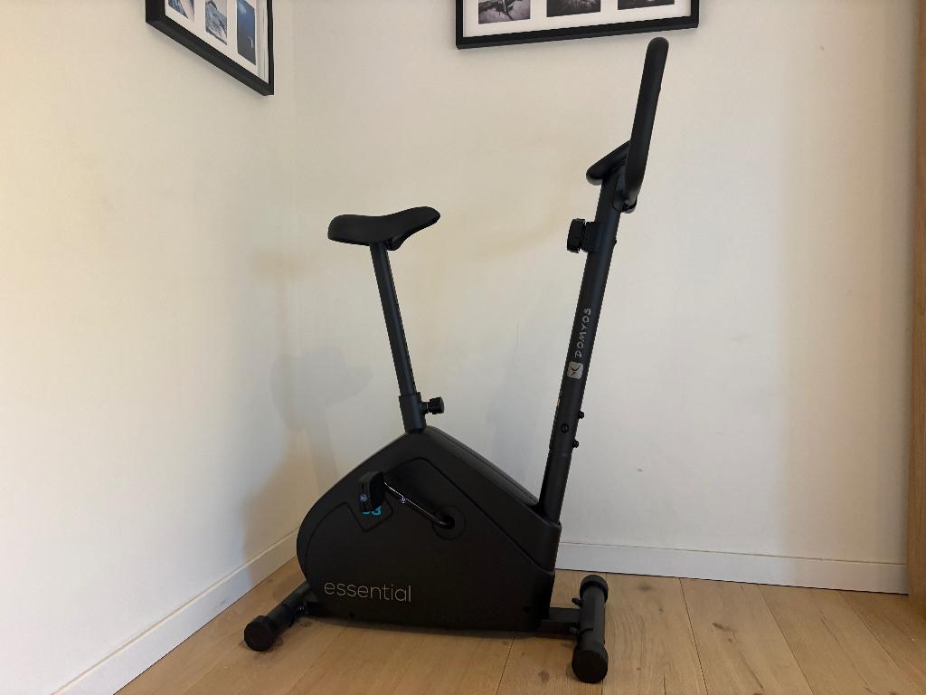 DOMYOS Hometrainer Essential (NIEUW! - Nieuwprijs €130), Enlèvement, Neuf, Vélo d'appartement
