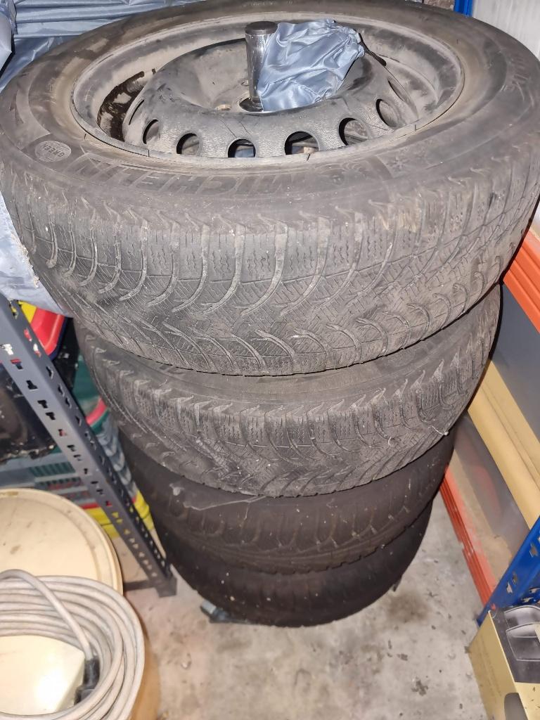 Roues kit hiver Dacia Sandero I, Ophalen, Gebruikt, 15 inch, Banden en Velgen