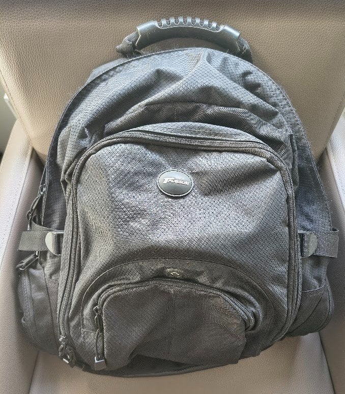 Rugzak laptop 30L in prima staat, Computers en Software, Ophalen of Verzenden, Zo goed als nieuw, Targus, Zwart