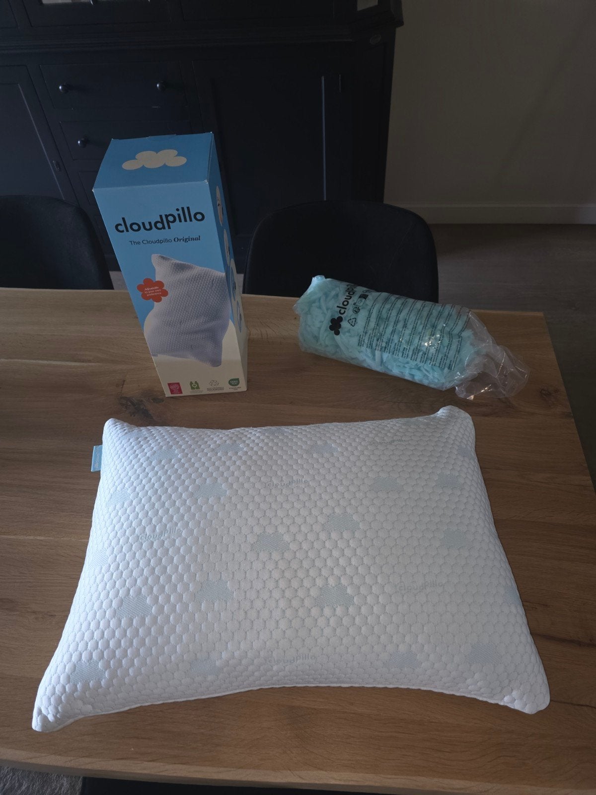 Kussen Cloudpillo Original (als nieuw), Maison & Meubles, Chambre à coucher | Linge de lit, Oreiller, Enlèvement ou Envoi, Autres marques