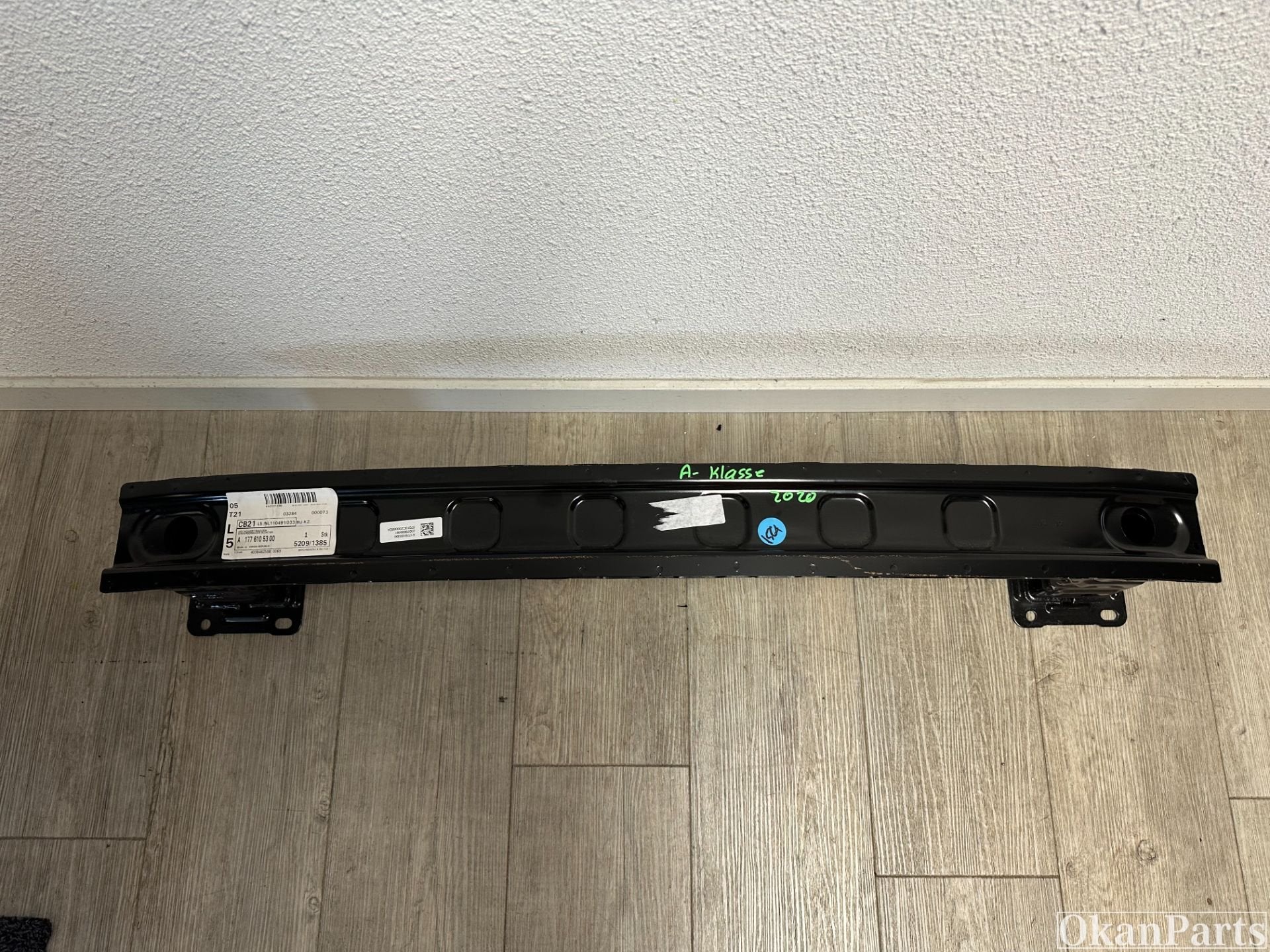 Poutre de pare-chocs arri re Mercedes-Benz Classe A W177 A17, Mercedes-Benz, Utilisé, Mercedesstrasse 120
70372  Stuttgart, DE