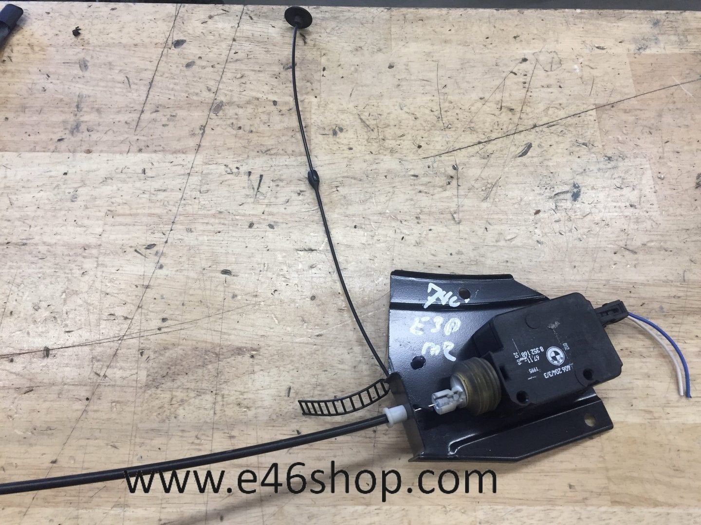 Tankklep motor BMW  7 serie E38 oe 8352168, -, Utilisé, -, Enlèvement ou Envoi