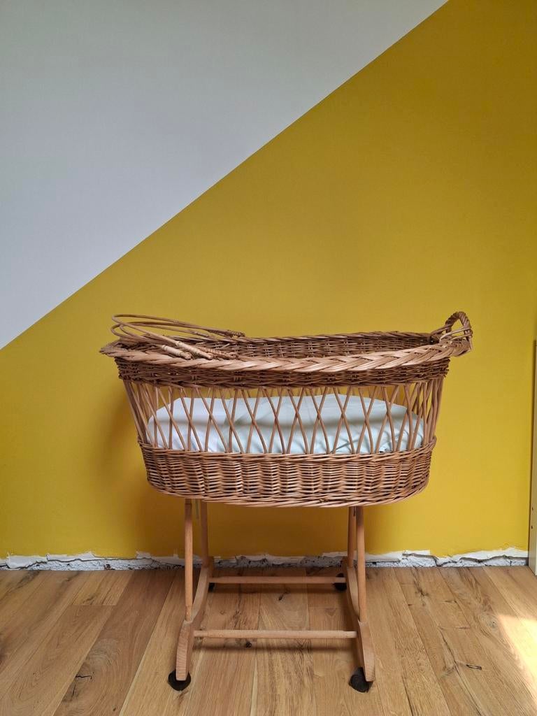 Berceau en rotin, Enlèvement, Berceau