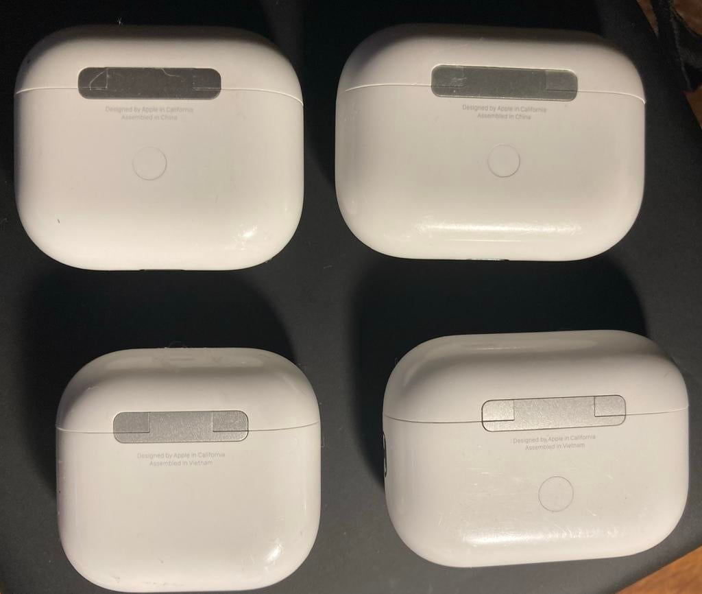 Je vends une boîte originale pour AirPods (sans écouteurs), Télécoms, Bluetooth, Enlèvement ou Envoi, Comme neuf, Apple