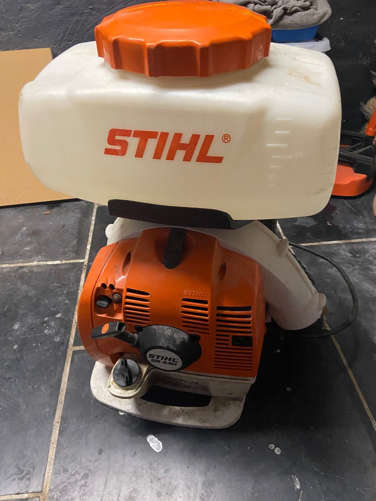 Stihl rugsproeier op benzine, Ophalen, Gebruikt