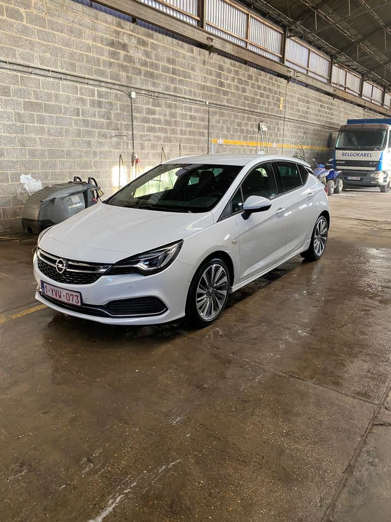 Opel Astra K 1.4 Turbo OPC-Line, Voorwielaandrijving, Stof, 4 cilinders, Wit