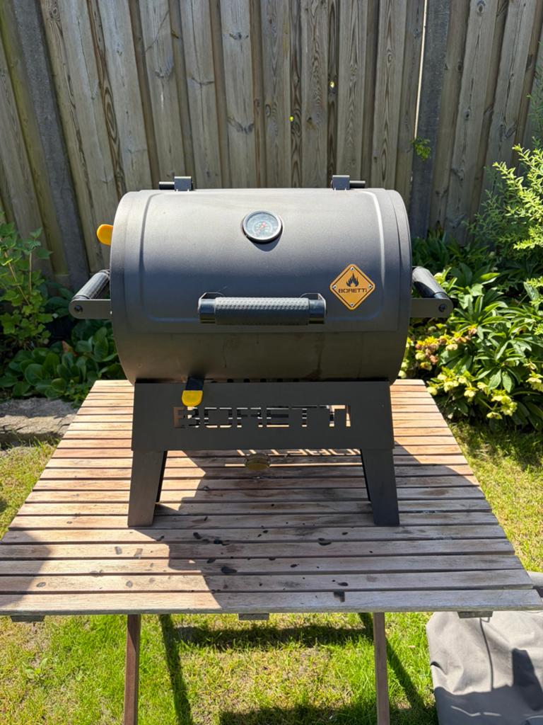 Boretti terzo tafelbarbeque met hoes, Tuin en Terras, Houtskoolbarbecues, Ophalen, Gebruikt