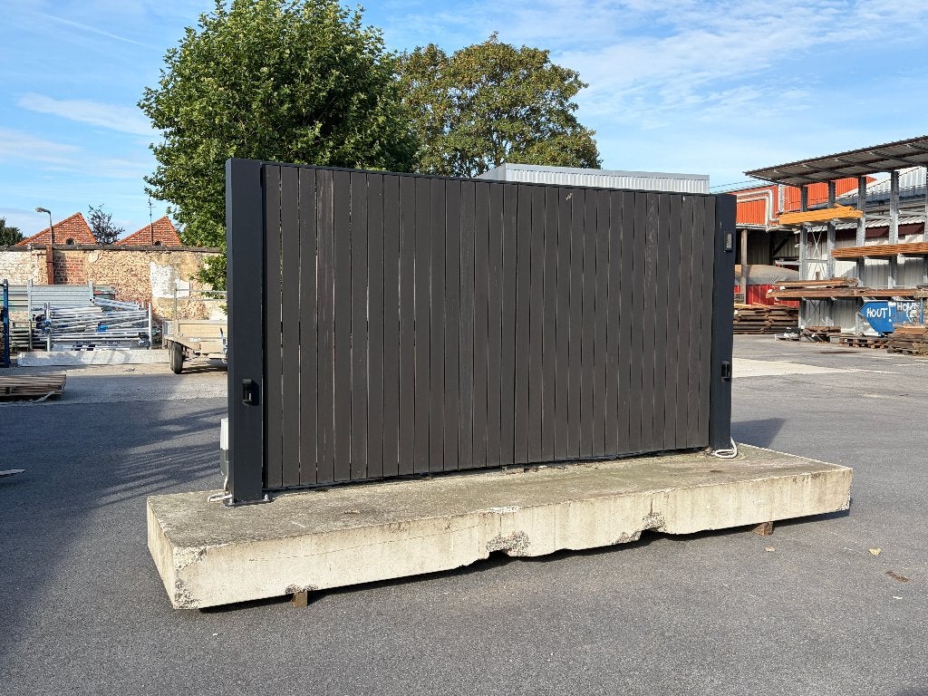 Elektrische dubbele poort met motoren en codeklavier., Jardin & Terrasse, Portes de jardin, 200 cm ou plus, Enlèvement ou Envoi