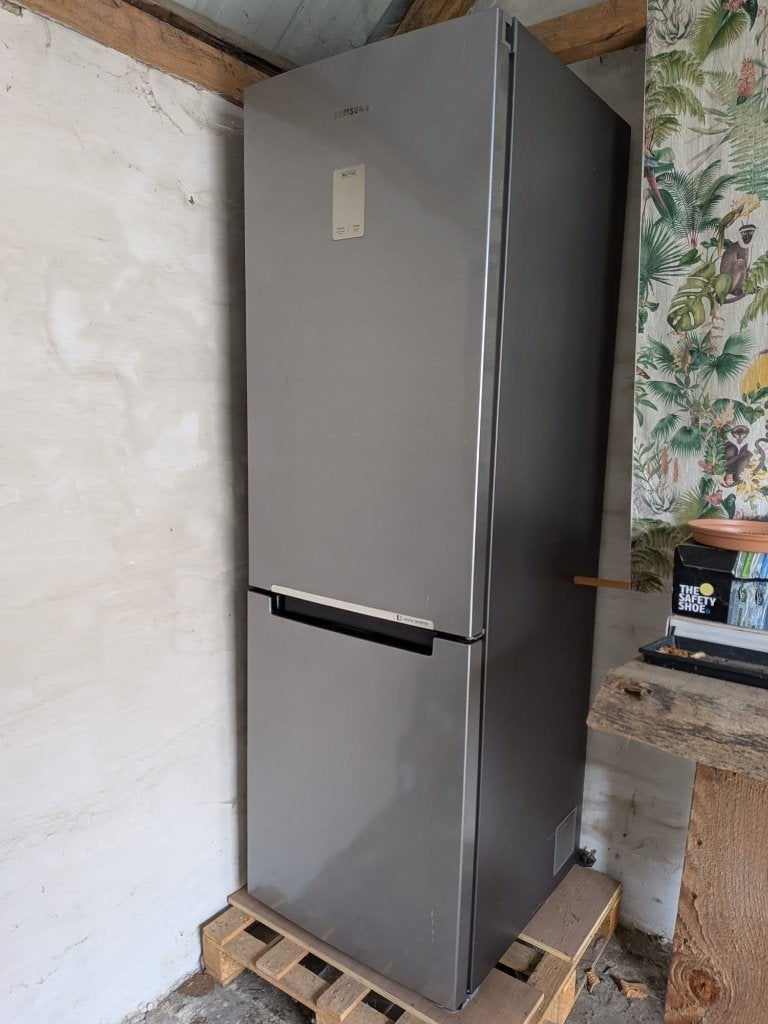 Samsung koel-vriescombinatie No Frost – perfect werkend, Elektronische apparatuur, Ophalen, Gebruikt, 200 liter of meer, Met aparte vriezer