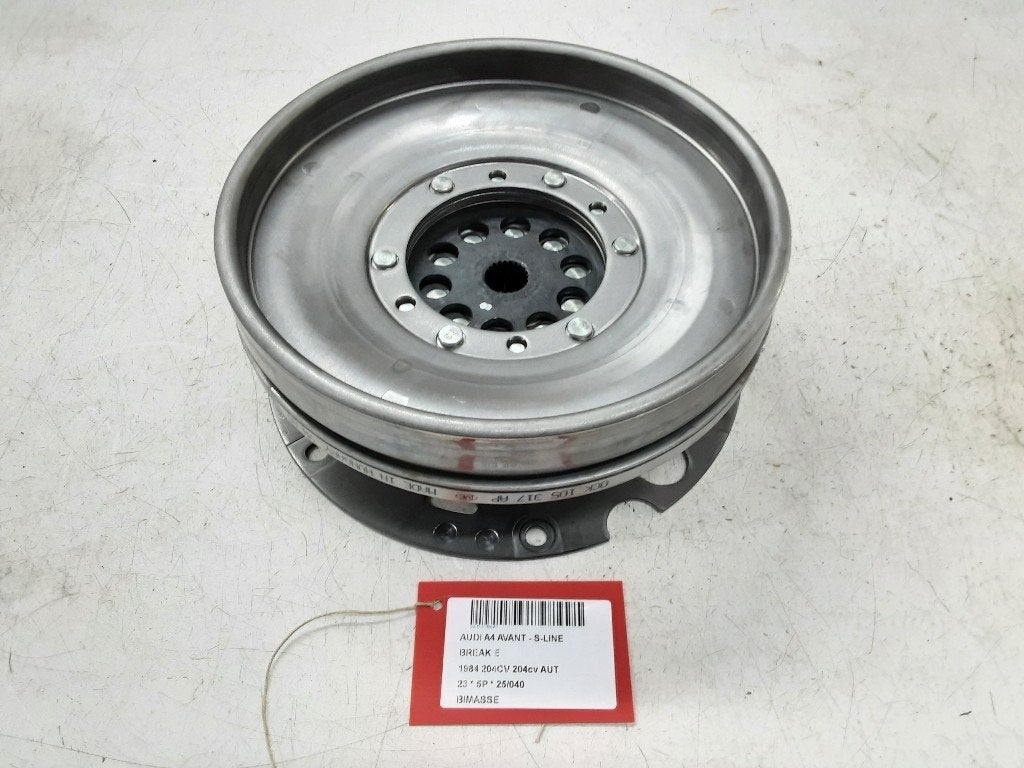VOLANT MOTEUR BI-MASSE Audi A4 Avant (B9) (0CK105317AP), Autos : Pièces & Accessoires, Mevr. I. Hauben, Audi, Utilisé, Rue de l'Espoir 34 34
4030  GRIVEGNÉE, BE