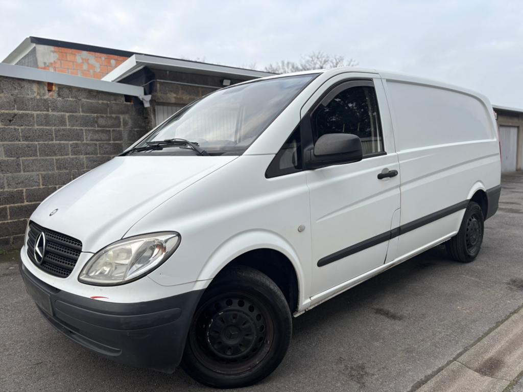 Mercedes Vito - 2.2 Diesel - 225 000 Km - Gekeurd, Voorwielaandrijving, 4 deurs, Stof, Zwart