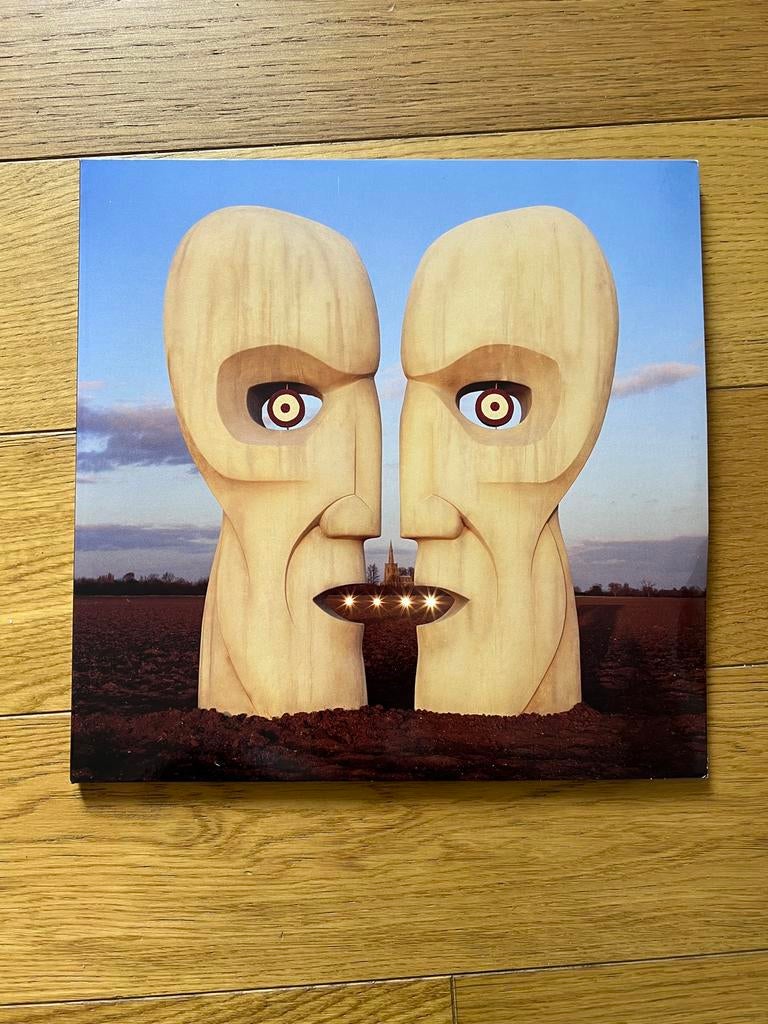 Vinyl Pink Floyd : The division bell, Enlèvement
