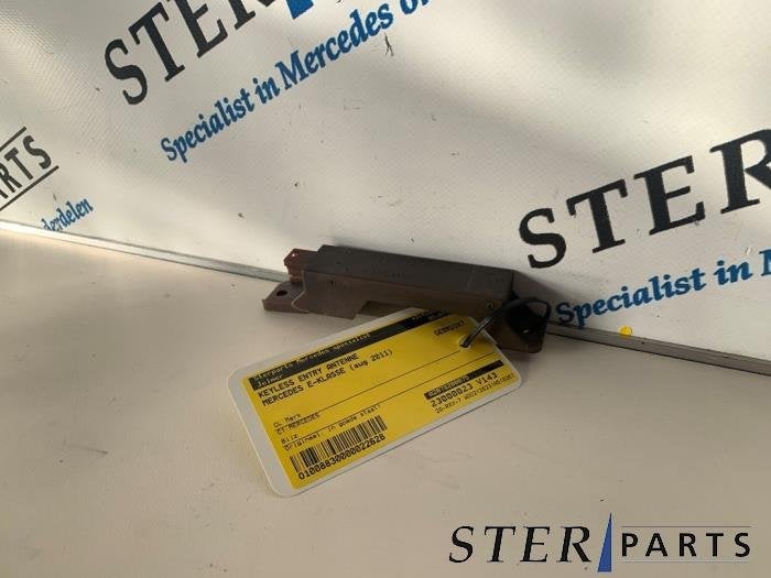 Entrée sans clé - Antenne d'un Mercedes E-Klasse, 3 mois de garantie, Utilisé, -, -