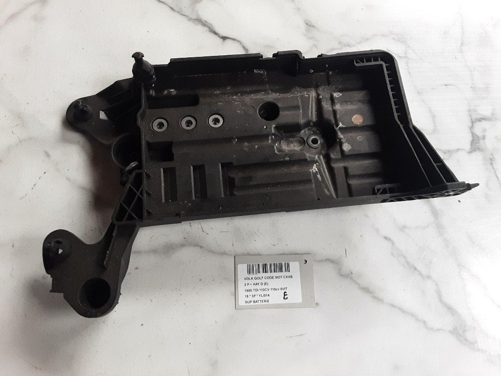 SUPPORT DE BATTERIE Volkswagen Golf VII (AUA) (5Q0915321J), Volkswagen, Mevr. I. Hauben, Utilisé, Rue de l'Espoir 34 34
4030  GRIVEGNÉE, BE