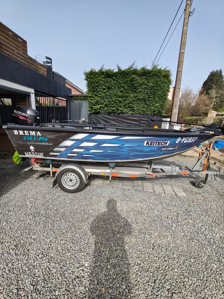 Bateau pêche Brema 430vpro, Sports nautiques & Bateaux, Électrique
