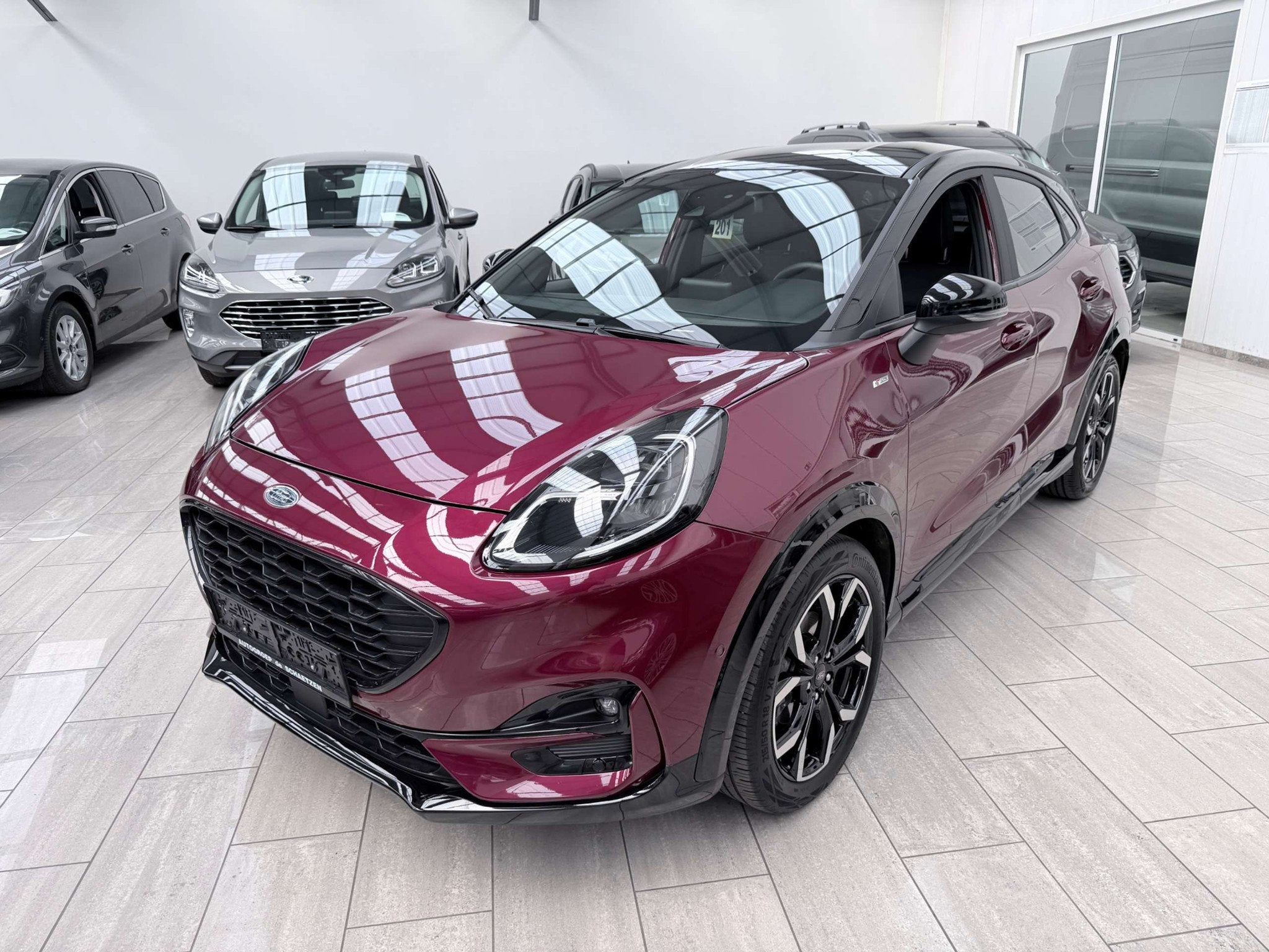 Ford Puma Puma Vivid Ruby Edition 1.0 ecoboost mhev 125pk, Automaat, Navigatiesysteem, 5 zetels, 130 g/km