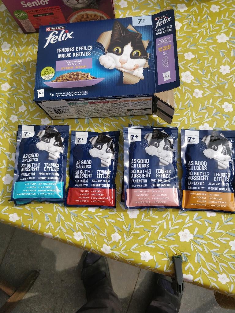 Katte eten en katbak vulling, Dieren en Toebehoren, Dierenvoeding, Kat, Ophalen