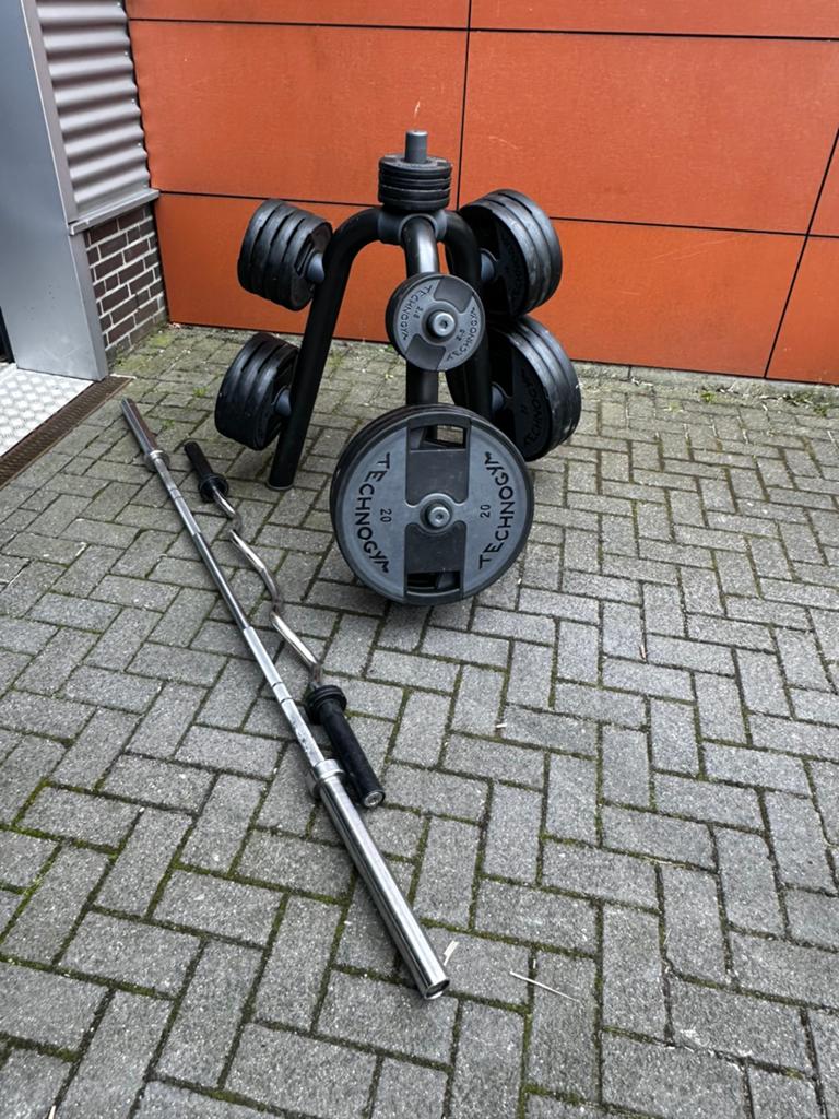 215kg Olympische Technogym Gewichten ,2 Olympische Barbell, Ophalen, Gebruikt, Halterschijven