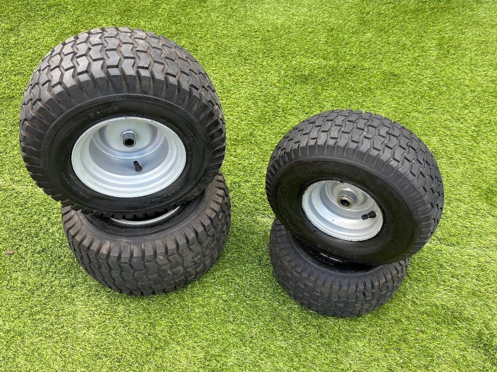 Complete set wielen zitmaaier / tuintractor, Ophalen, Gebruikt