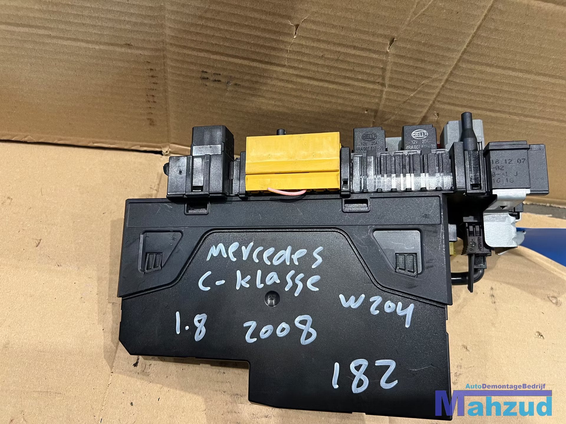 MERCEDES C KLASSE W204 1.8 sam module achter 2045457001, Mercedes-Benz AG, Mercedes-Benz, Utilisé, Mercedesstrasse 120
70372  Stuttgart, DE