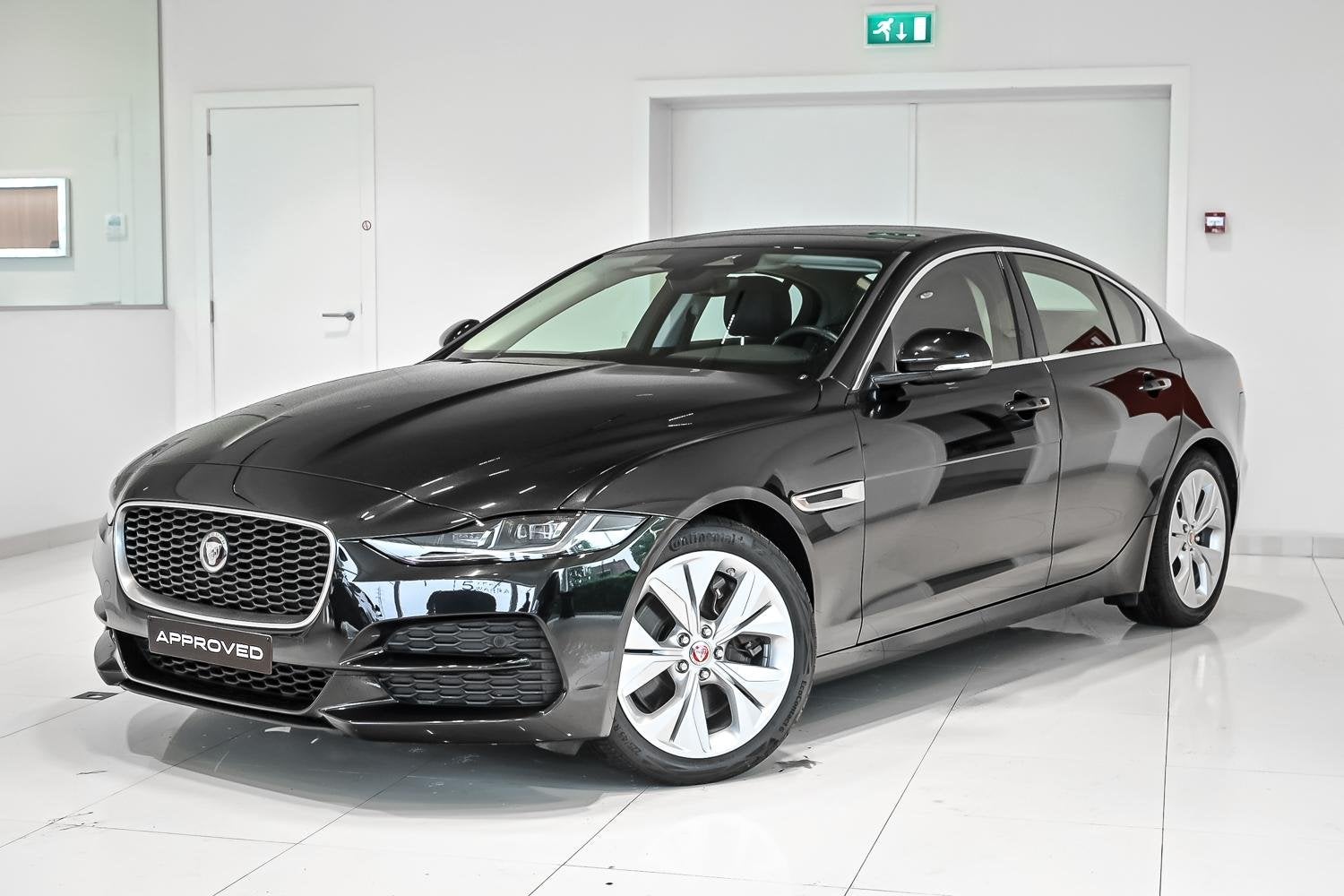 Jaguar XE P250 S, Autos, Jaguar, Achat, Entreprise, Noir, 159 g/km