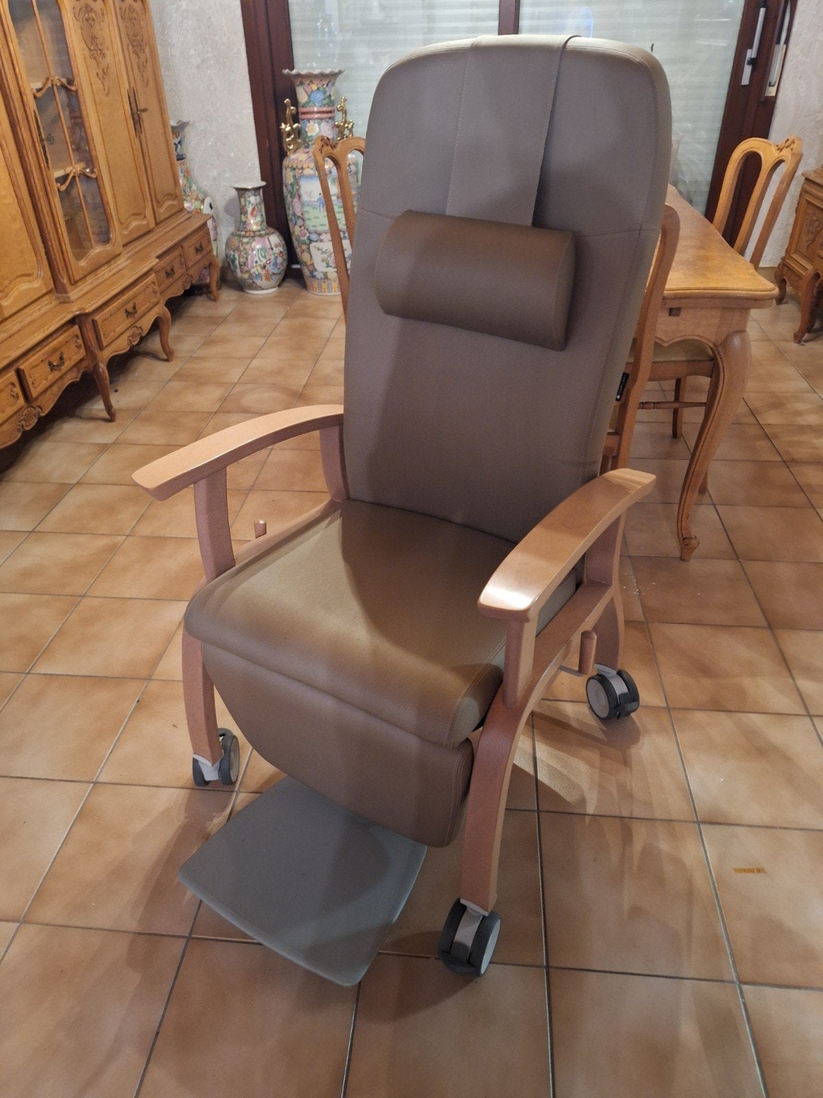 Haelvoet relaxzetel, Enlèvement