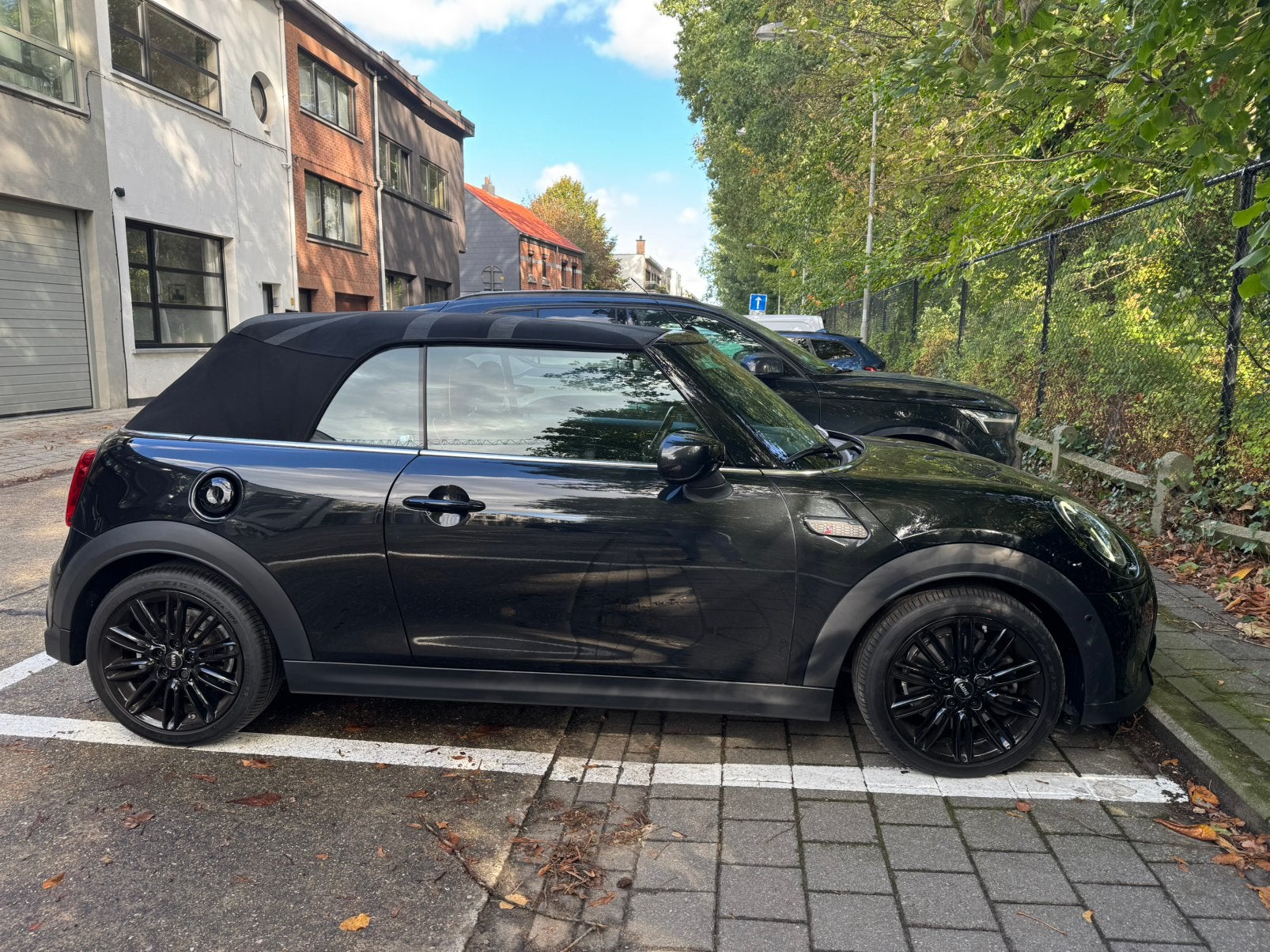 Mini cabrio Cooper S - full option black edition, Auto's, Voorwielaandrijving, Dealer onderhouden, Cabriolet, Zwart